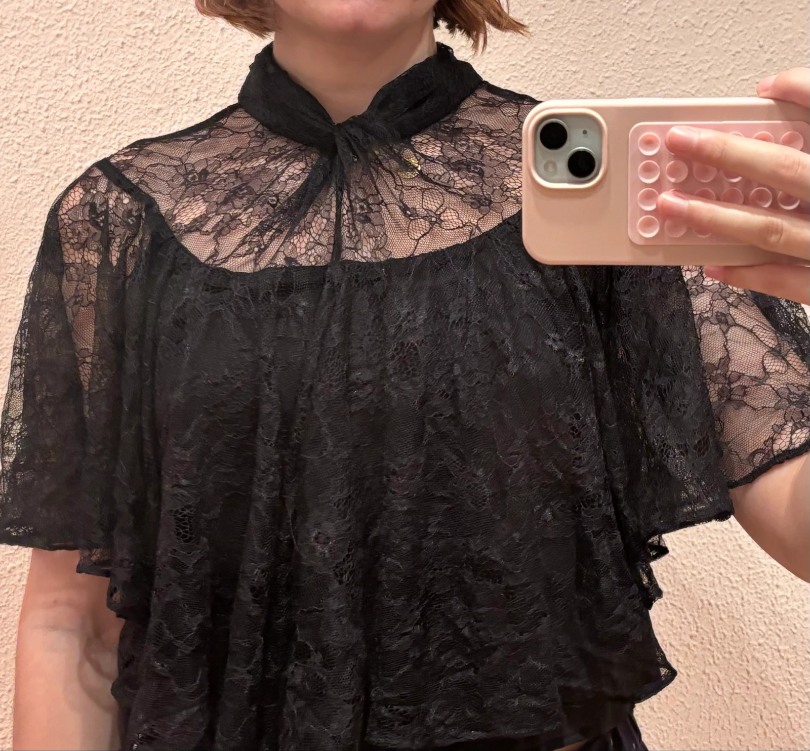 Camisa encaje negro de Zara